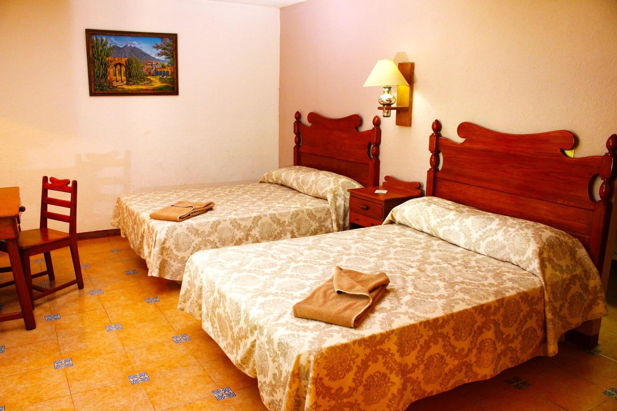 Hotel Spa Taninul Los Puentes ภายนอก รูปภาพ