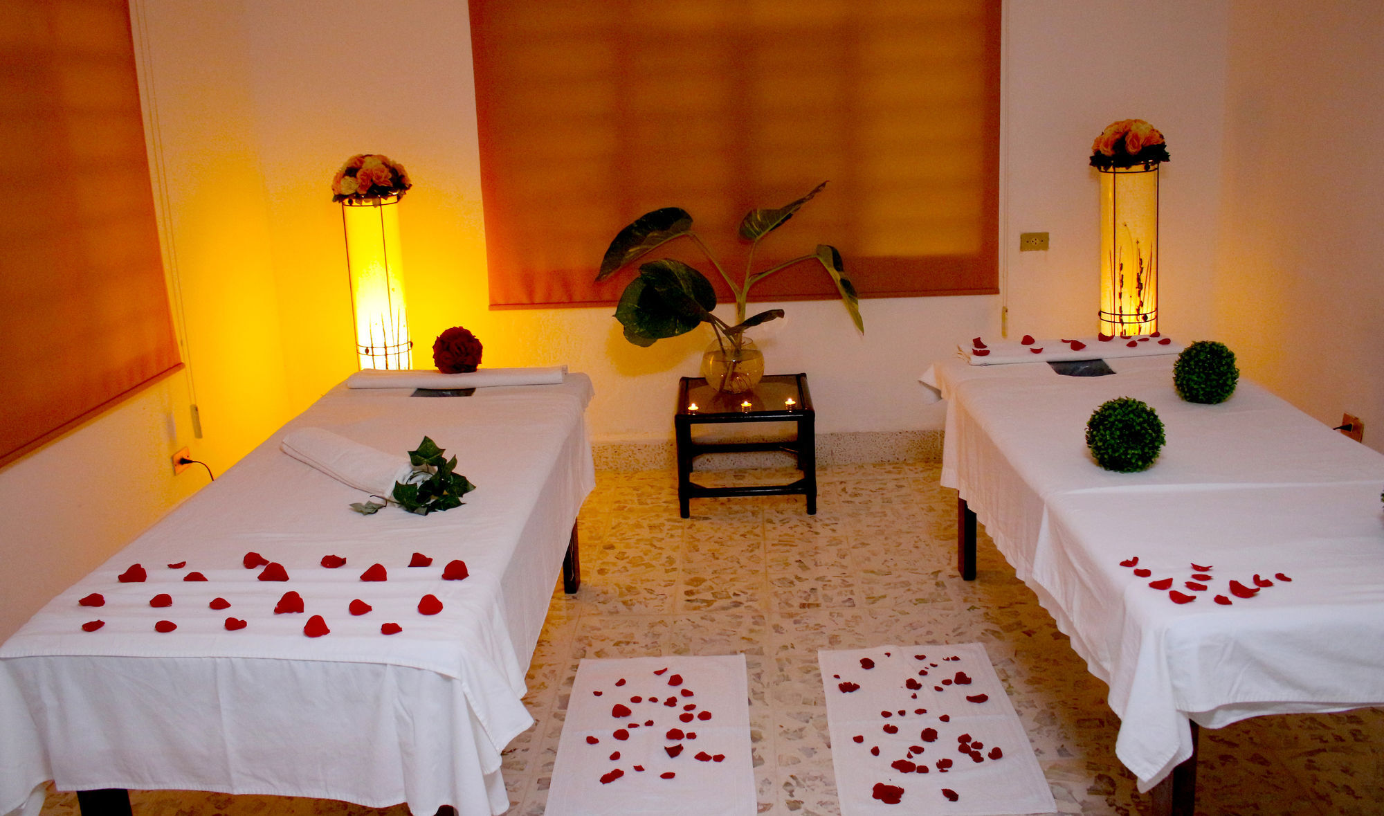 Hotel Spa Taninul Los Puentes ภายนอก รูปภาพ