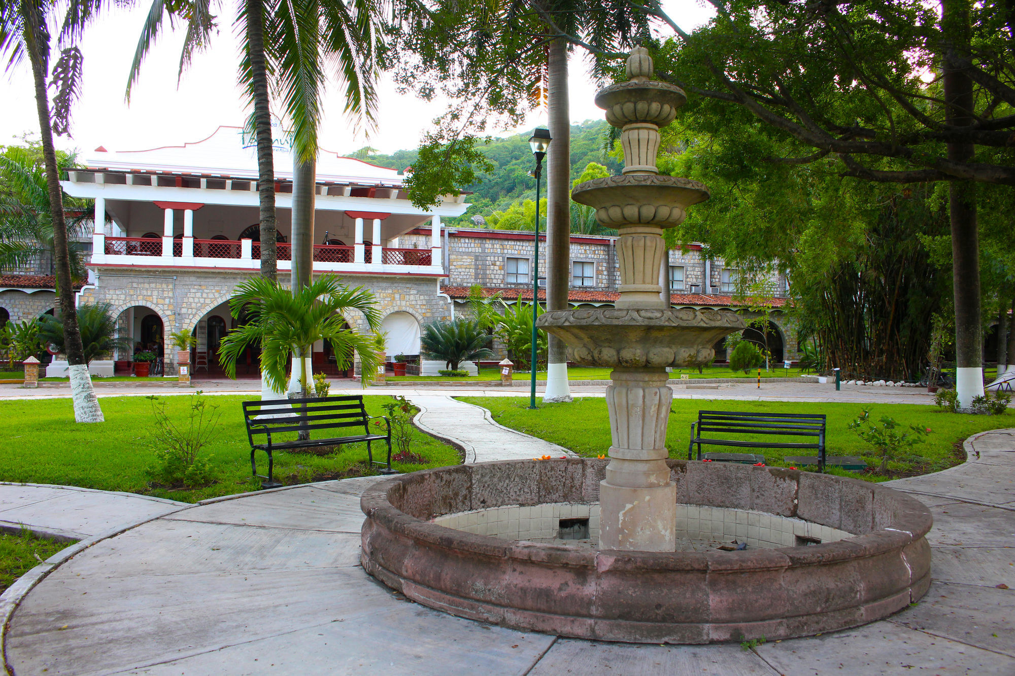 Hotel Spa Taninul Los Puentes ภายนอก รูปภาพ